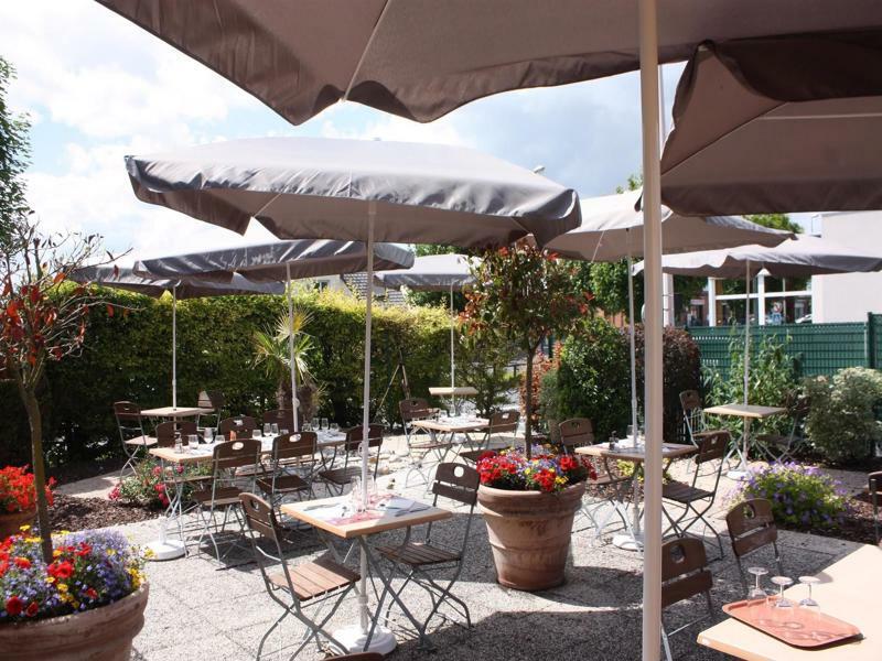 Hotel Campanile Reims Ouest - Tinqueux Exterior foto